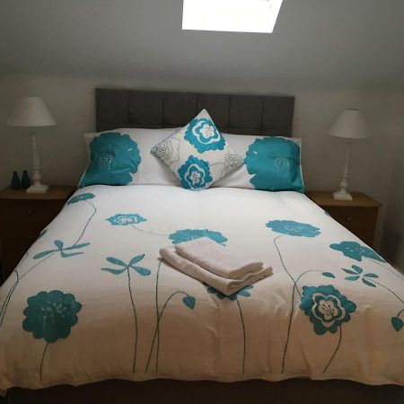 Spacious And Bright Town Centre Apartment Ballycastle Dış mekan fotoğraf